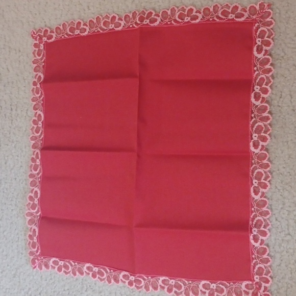 Dupont Vintage Cloth Napkins With Floral Lace Edges, Two Packs Of Four Napkins - Picture 5 of 14